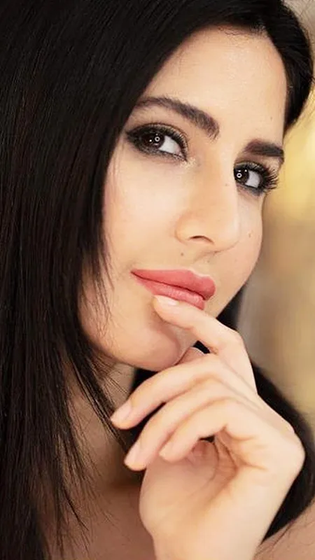 अगर चाहते हैं कैटरीना जैसी खिली-खिली स्किन, तो अपनाएं ये ट्रिक्स