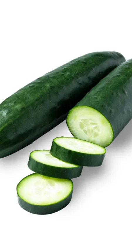 गर्मियों में खीरा खाने के अनगिनत फायदे!