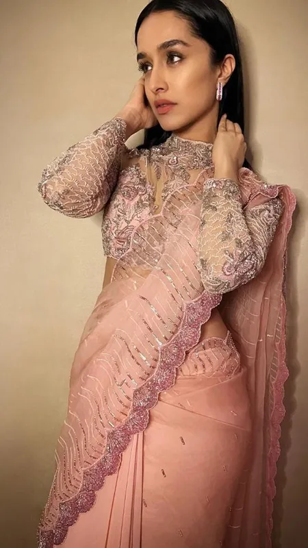 Shraddha Kapoor के ये यूनिक Earring, हर ओकेजन पर पहनकर लगे अमेजिंग