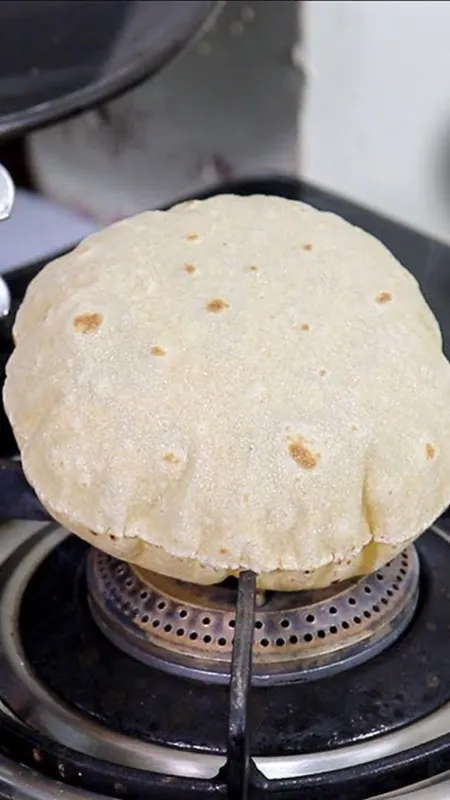 गोल और नरम रोटी बनाने के लिए अपनाएं ये ट्रिक्स