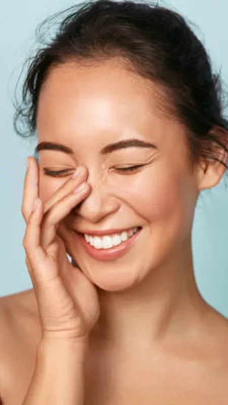 सर्दियों में फटे गाल करने लगेंगे ग्लो, ये घरेलू नुस्खे आजमाकर तो देखो