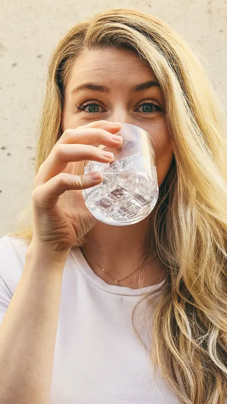 सर्दियों में पिएं गुनगुना पानी, खत्म होगी इन बीमारियों की परेशानी