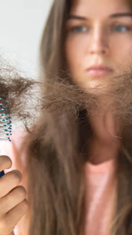 इन फूड्स को खा रहे हैं लेकर मजा, बाल झड़ने की भुगतनी पड़ सकती है सजा