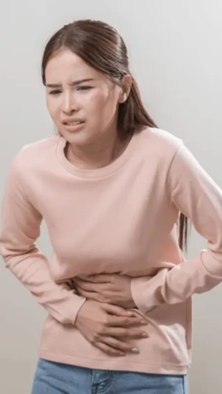 पीरियड्स में हार्मोनल बदलाव से क्यों चिड़चिड़ी हो जाती हैं लड़कियां