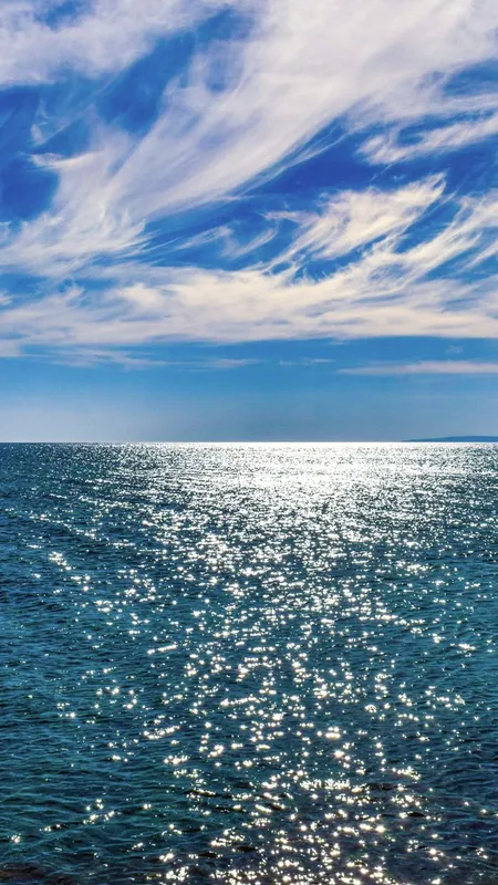 पृथ्वी पर इतना पानी है तो वह ब्रह्माण्ड में गिरता क्यों नहीं?