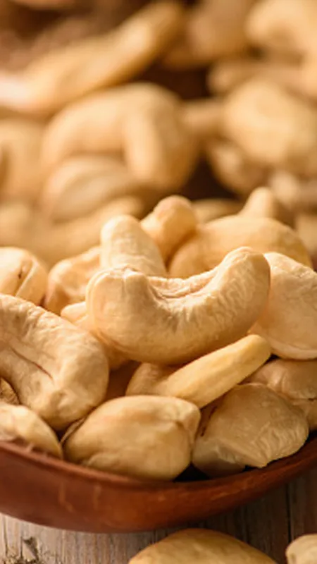 काजू खाने के नुकसान हजार, एक पल में लगा दे इन बीमारियों का भंडार