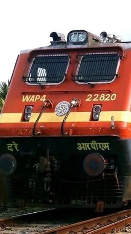 दिवाली पर चलेंगी स्पेशल ट्रेन, रूट्स की लिस्ट पर जरा दें ध्यान