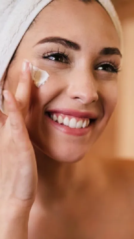 बारिश में ऑयली स्किन पर लगाएं ये चीज, दूर होंगी समस्याएं!