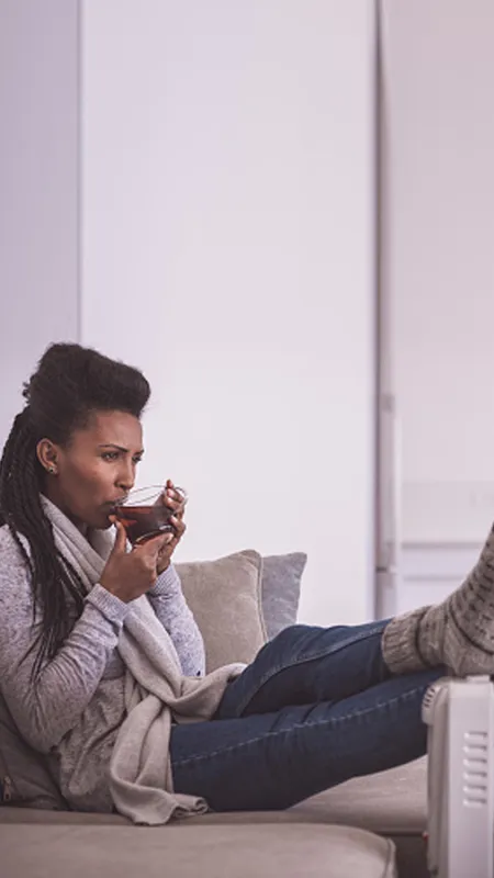 सर्दियों में पैर नहीं हो रहे गर्म, इन नुस्खों से मिलेगा ठंड से आराम