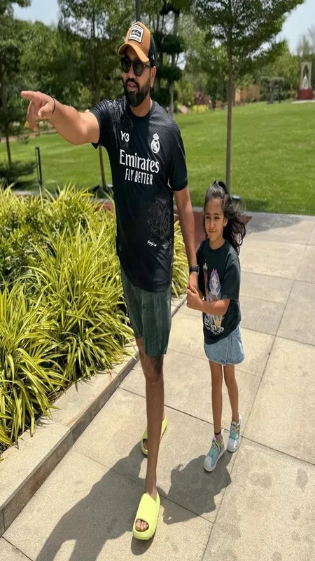 IPL 2024 के बीच फैमिली संग इंज्वॉय करते दिखे रोहित शर्मा, देखें PHOTOS