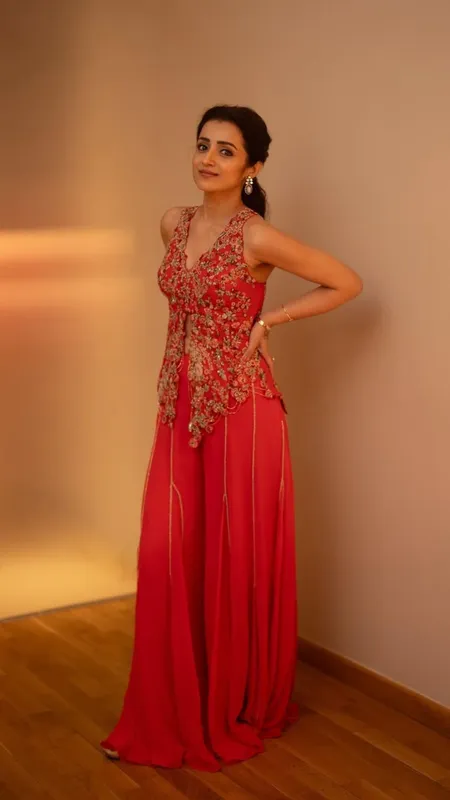 Trisha Krishnan’s Latest Ethnic Look Leaves Fans Mesmerized