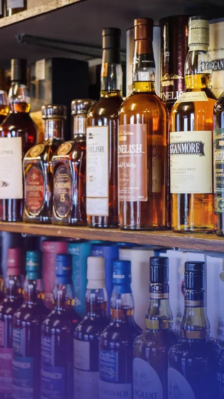 Best Whisky brands in India under Rs. 3000