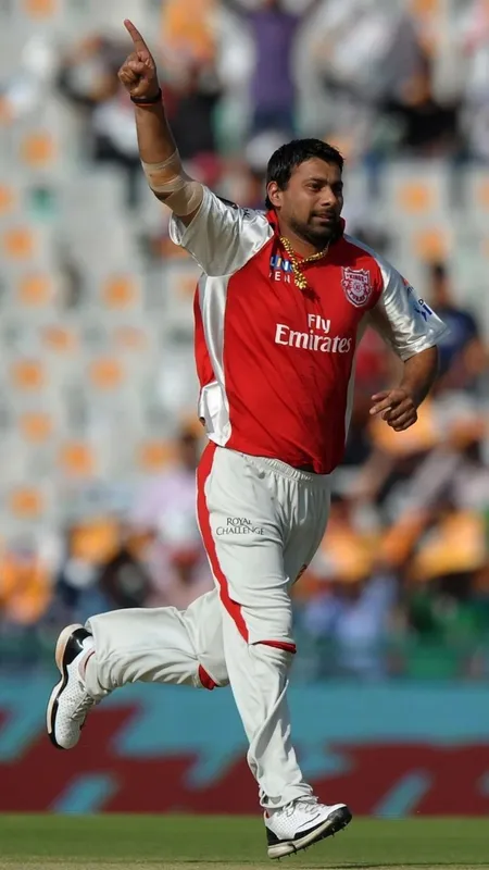 Players who bowled first ever ball, took first wicket in IPL