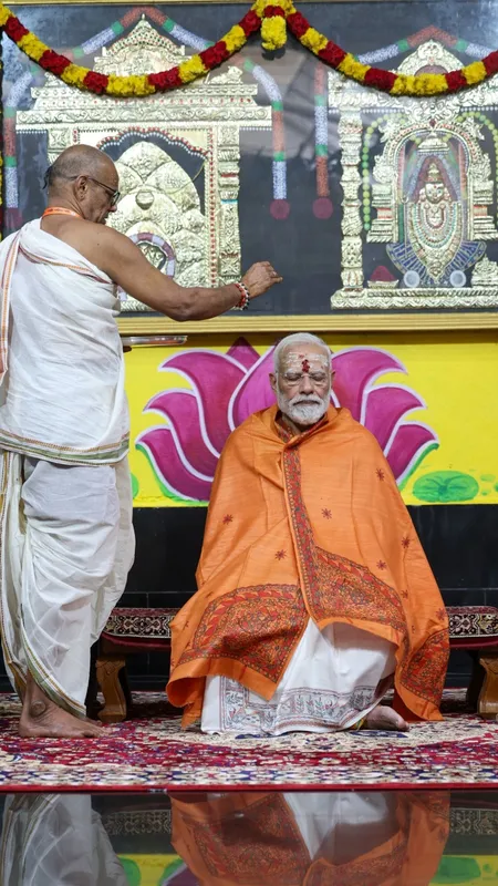 modi at srisailam pic one