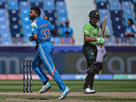 ind vs pak hardik pandya watches 