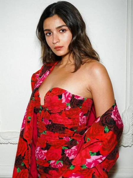 IIFA 2023 nominations announced:Brahmastra,Gangubai lead the list.