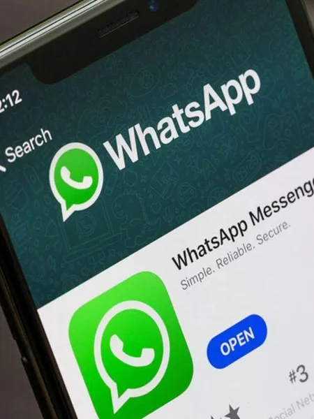 WhatsApp Introduces “Forward Media with Caption” Feature for Android Users
