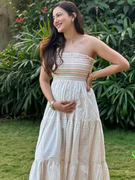 Gauahar Khan Flaunts Baby Bump For The First Time