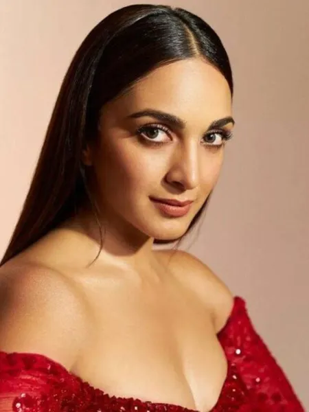 Kiara Advani Shines in Red Hana Gown for Awards Night