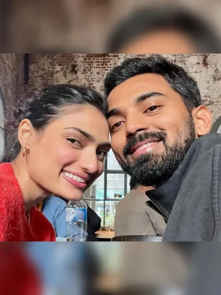 Athiya Shetty and KL Rahul seek blessings at Mahakaleshwar temple after intimate wedding ceremony