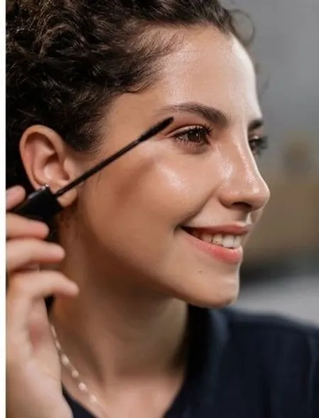 सर्दियों में आसान मेकअप टिप्स