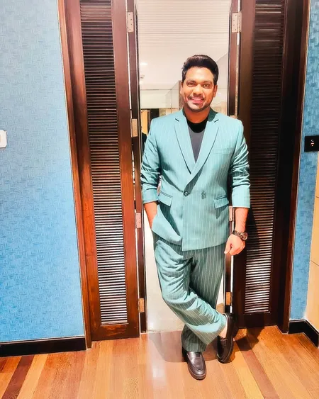 Zakir Khan: Journey, Education, and Net Worth of India’s Beloved Stand-Up Comedian