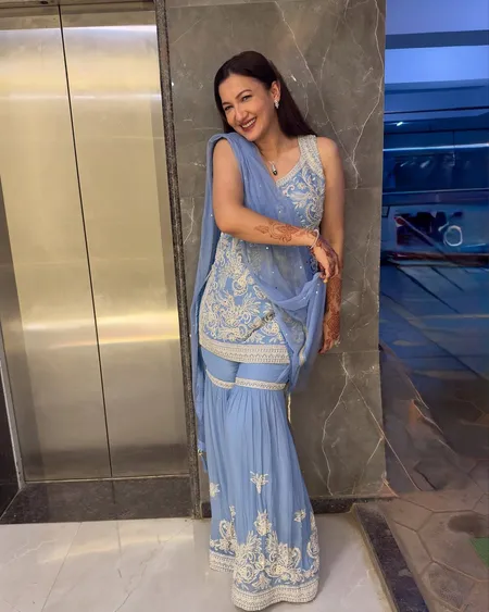 Gauahar Khan: Life, Birth, Education & Rise to Stardom