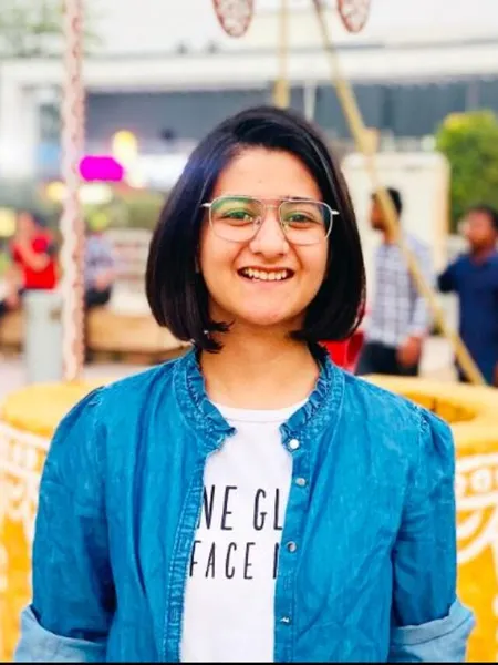 Divya Gandotra Tandon |  Founder-Scoop Beats, Youngest Entrepreneur