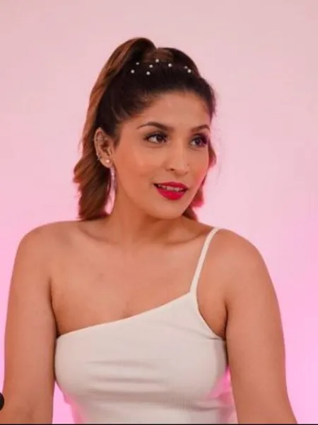 Shreya Jain | Founder & CEO at SJ Merch