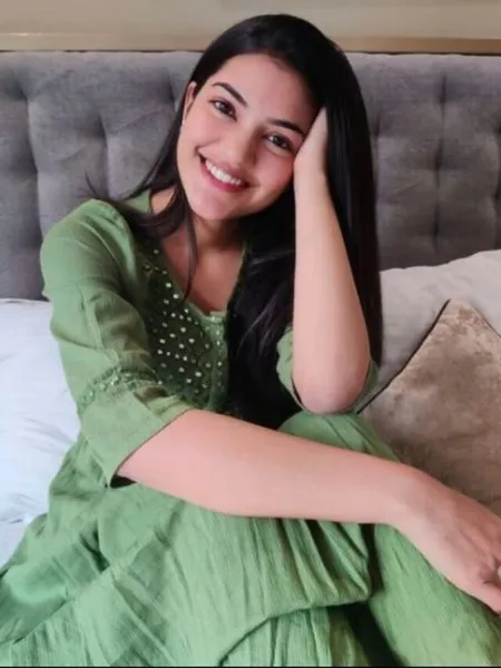 Mugdha Agarwal | Youtuber, Fashion Model, Lifestyle Blogger