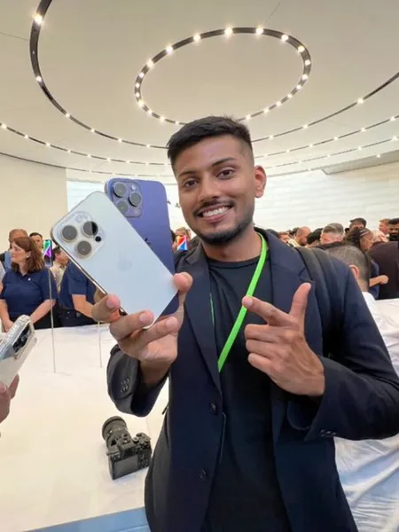 Shlok Srivastava | Tech Burner, Tech Youtuber, Influencer