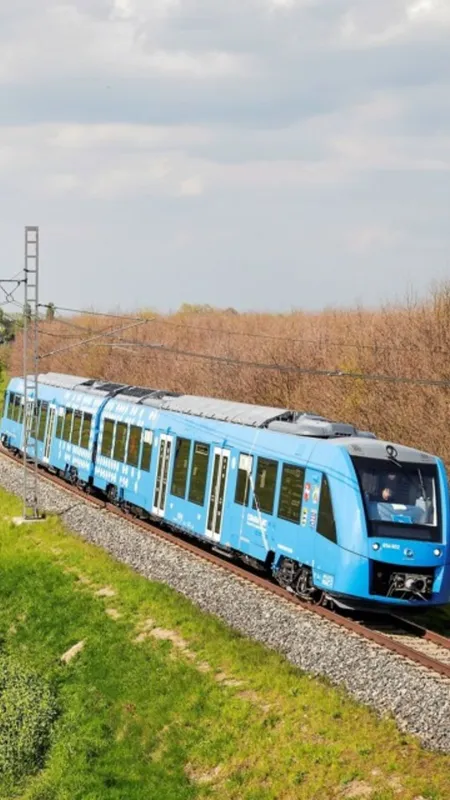 hydrogen train 8