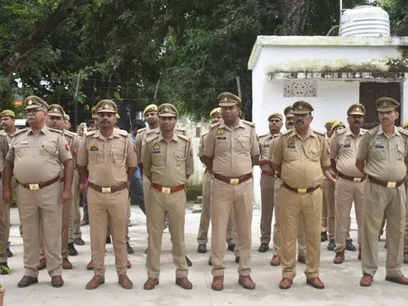Tight security arrangements in Ghazipur for Dussehra | गाजीपुर में दशहरा पर  सुरक्षा के कड़े इंतजाम: पुलिस, पीएसी तैनात; सीसीटीवी और ड्रोन से निगरानी,  अधिकारियों ने ...