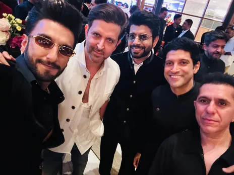 Powerhouse Performers Picture-Perfect Moment- Ranveer Singh, Hrithik Roshan, Farhan Akhtar & Viineet Kumar Siingh and Ritesh Sidhwani at the star studded screening of 120 Bahadur!