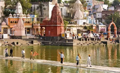 ओंकारेश्वर मंदिर का समय, अनुष्ठान और प्रवेश शुल्क
