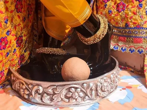 Akshaya Tritiya 2023 Banke Bihari feet darshan vrindavan