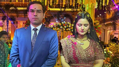 कौन हैं कथावाचक निधि सारस्वत जो यूपी के बड़े राजनैतिक घराने की बनेंगी बहू?  दूल्हा-दुल्हन के बारे में जानिए - Who is kathavachak Nidhi Saraswat  daughter in law of ...