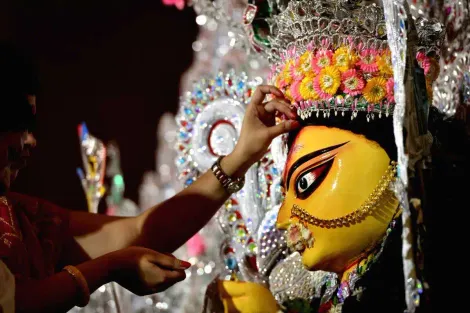 Durga Puja में सिंदूर खेला का क्या है खास महत्व?