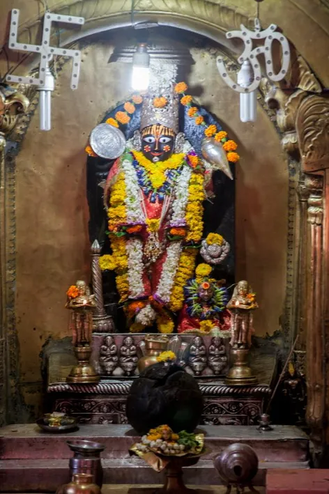 श्री बिंदु माधव मंदिर | टुकड़े-टुकड़े