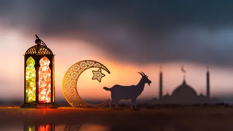 Eid Ul Adha 2025 Bakra Eid Know Date And Siginificance Of Qurbani In Hindi  - Amar Ujala Hindi News Live - Bakrid 2025:अल्लाह के प्रति त्याग और समर्पण  का पर्व है बकरीद,