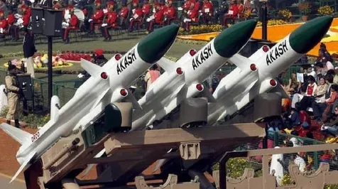 Defence Stocks: डिफेंस सेक्टर में बनेगा पैसा, इन स्टॉक्स पर दांव लगाने से  हो सकती है तगड़ी कमाई - defense stocks look attractive investors may invest  on defense stocks for long tern