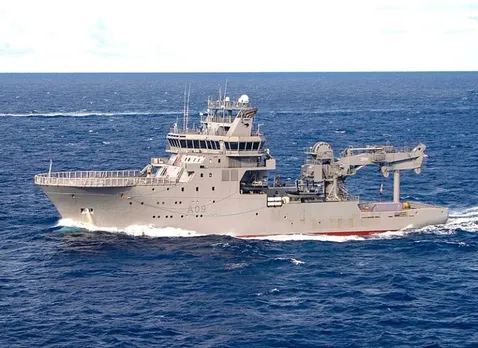 The HMNZS Manawanui Research Vessel Of The New Zealand Navy Sank Off ...
