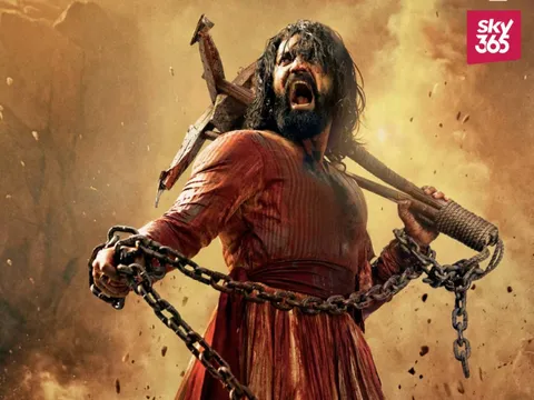 Chhaava Director Laxman Uttekar Meets Raj Thackeray, Agrees to Delete Objectionable Scenes of Vicky Kaushal