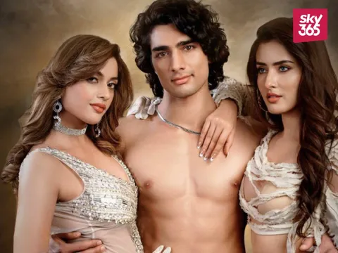 'Bollywood Ka Future Khatre Mein' - Twitter Reacts to Suneel Darshan's Andaaz 2 Teaser