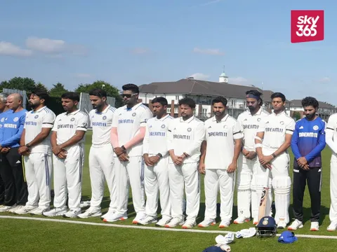 India vs India A 2025: Cricketers Spotted Wearing Black Armbands in Tribute to Victims of Plane Crash