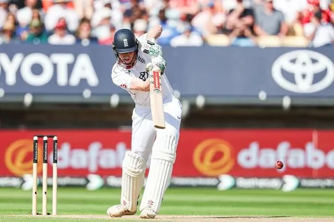 “You can’t come out arrogant” - Dinesh Karthik slams England’s batting approach on Day 2
