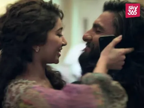 Dhurandhar First Look: 40 Years Old Ranveer Singh Gets Backlash For Romancing 20 YO Sara Arjun