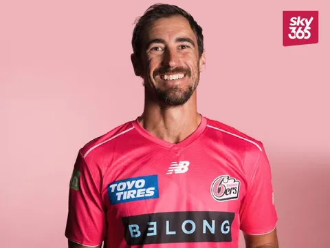 Mitchell Starc Returns to Sydney Sixers for BBL 15 After 11-Year Hiatus
