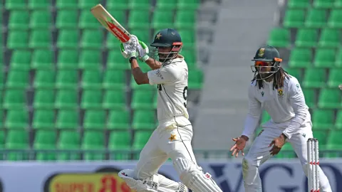 Watch: Shaun Pollock makes on-air blunder; calls Shan Masood “captain of India”