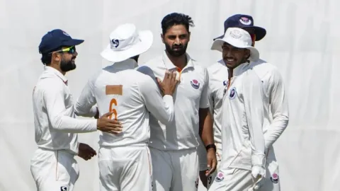 Auqib Nabi stars as Jammu & Kashmir qualify for maiden Ranji Trophy final after stunning win over Bengal